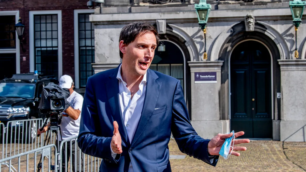 Informateur Hamer met zes partijen tegelijk aan tafel