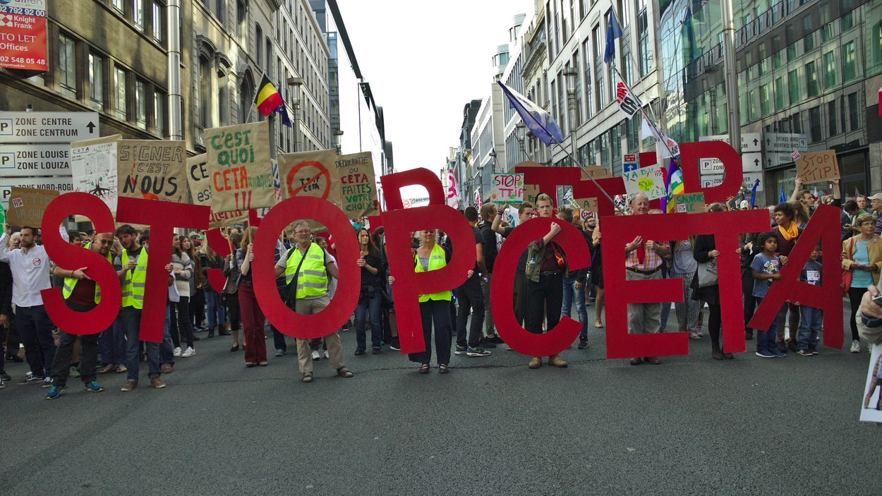 Stop_TTIP-CETA_Protest_in_Brussels_20-09-2016_06