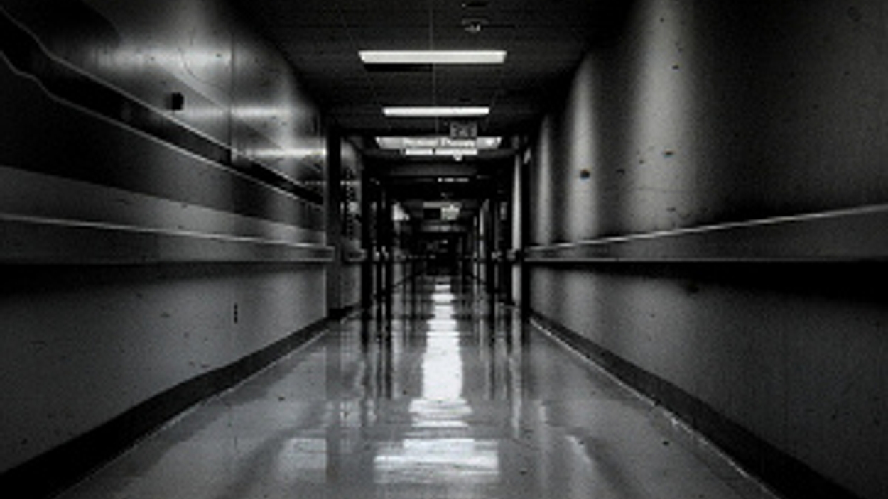 hospital-hallway-300px.jpg