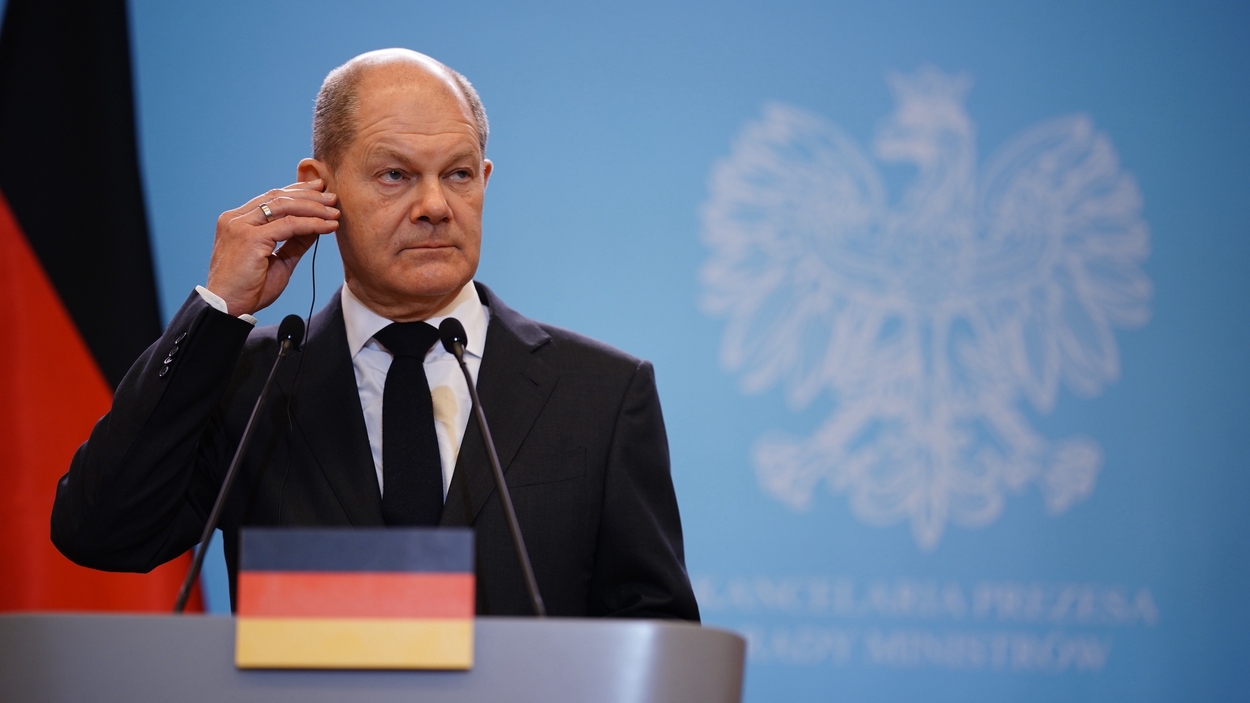German Chancellor Olaf Scholz travels to Poland