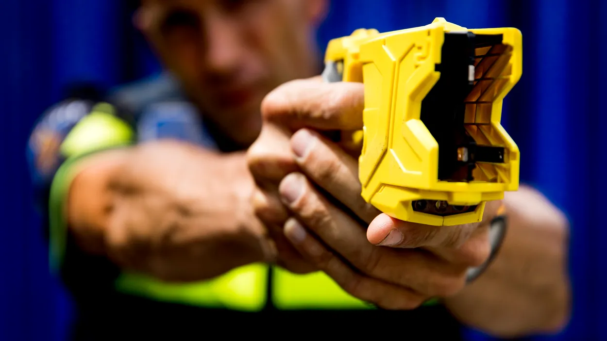 Politie geeft uitleg over gebruik stroomstootwapen