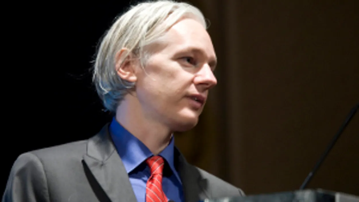 flickr_julian_assange_300.jpg