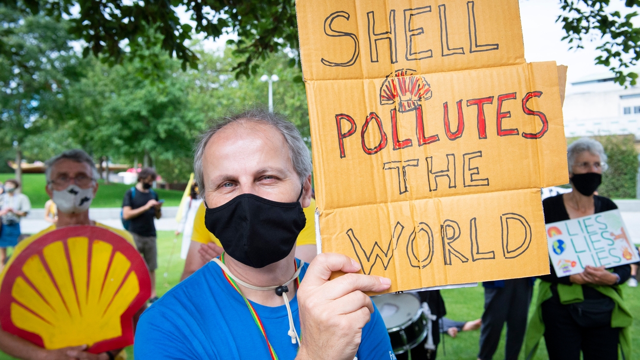 Extinction Rebellion Shell HQ Southbank,  London, Great Britain 8th September 2020 Protest outside the Shell Building, Jubilee Gardens, Southbank, London, Great Britain