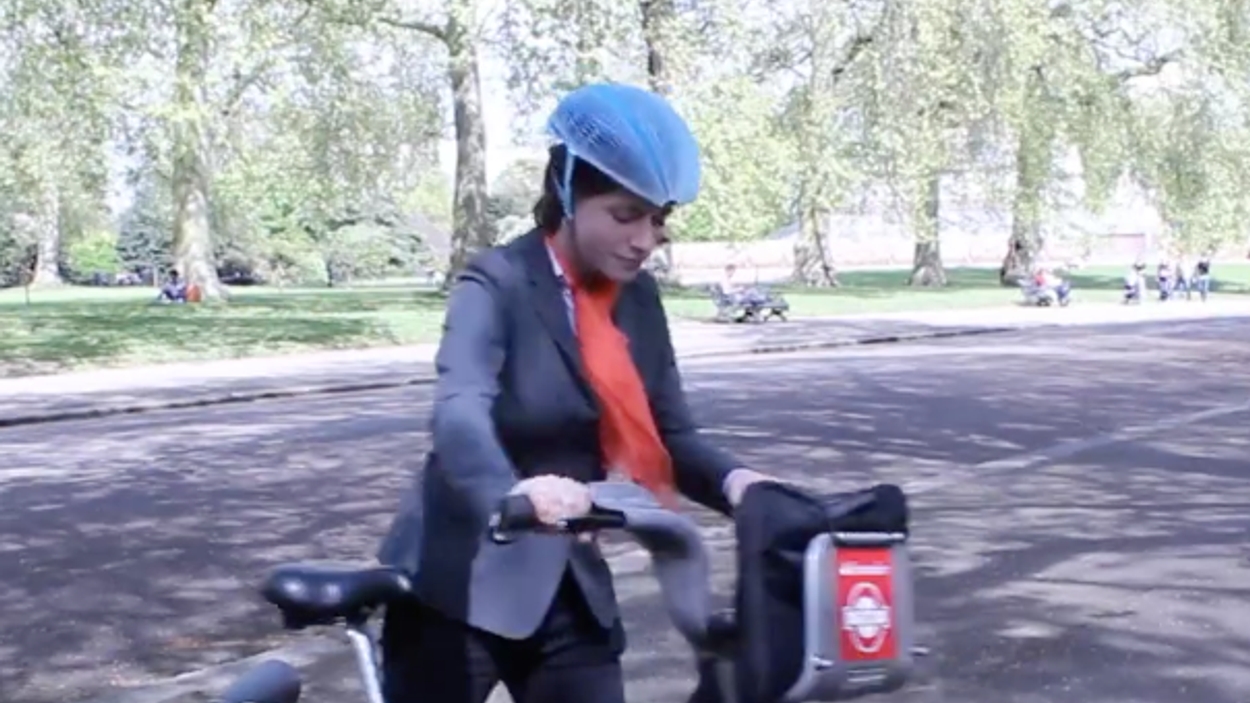 heerlijkheid Stout iets Wat jammer dat niemand in Nederland deze fietshelm gaat dragen - Joop -  BNNVARA