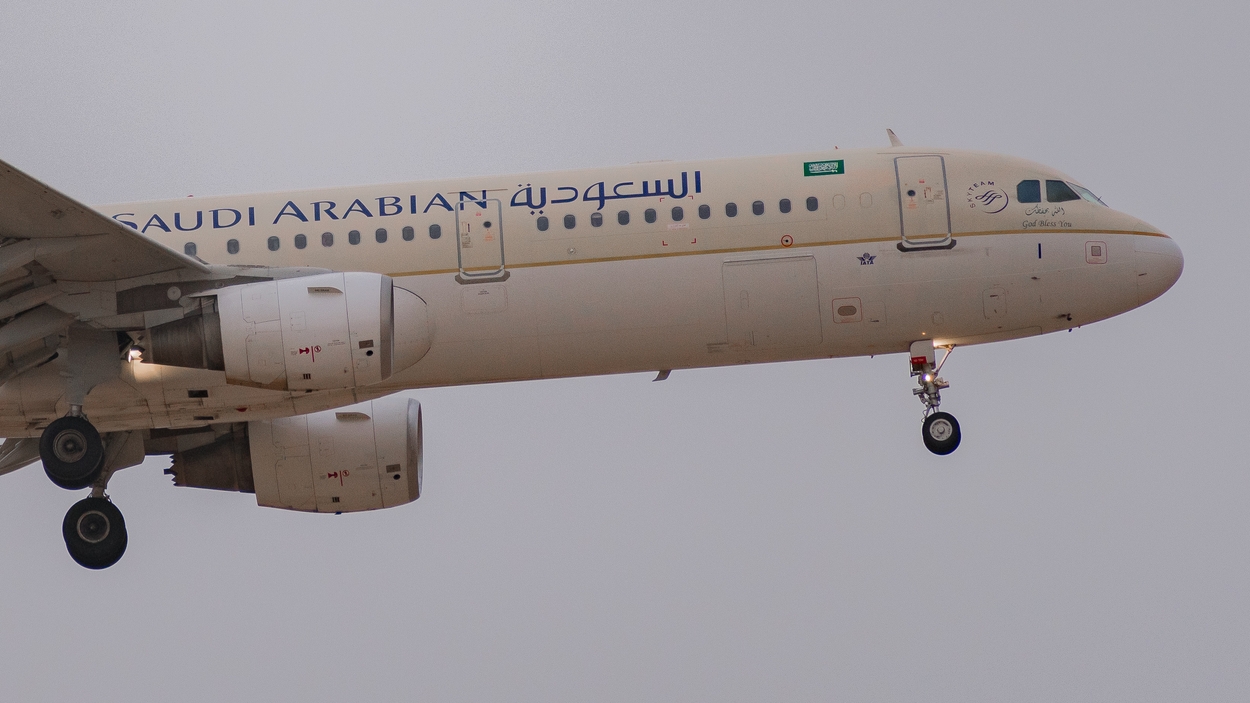Saudi_Airlines_A321_Landing