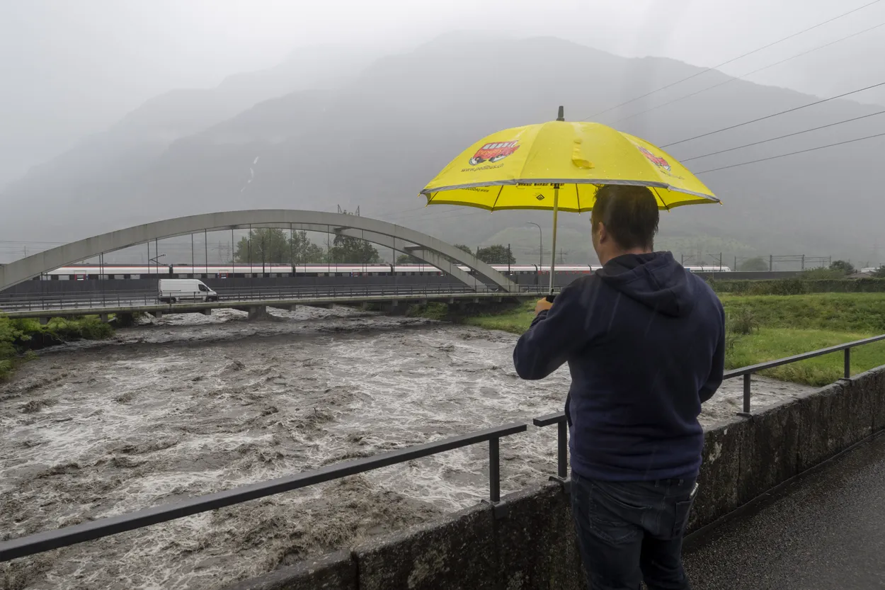 Gerrit Heemstra warns holidaymakers in the Alpine region of the arrival of dangerous storms – Jupp