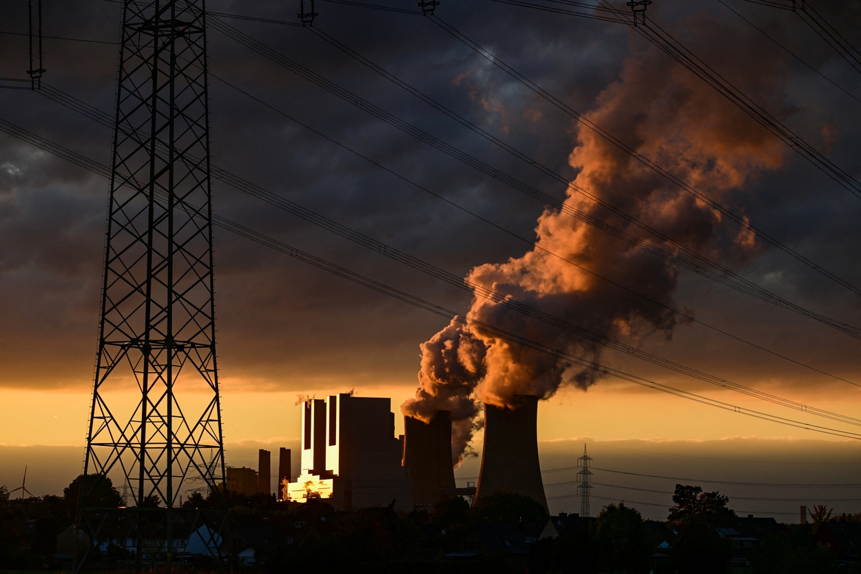 La vita sulla Terra è a rischio a causa della continua dipendenza dai combustibili fossili – Joop