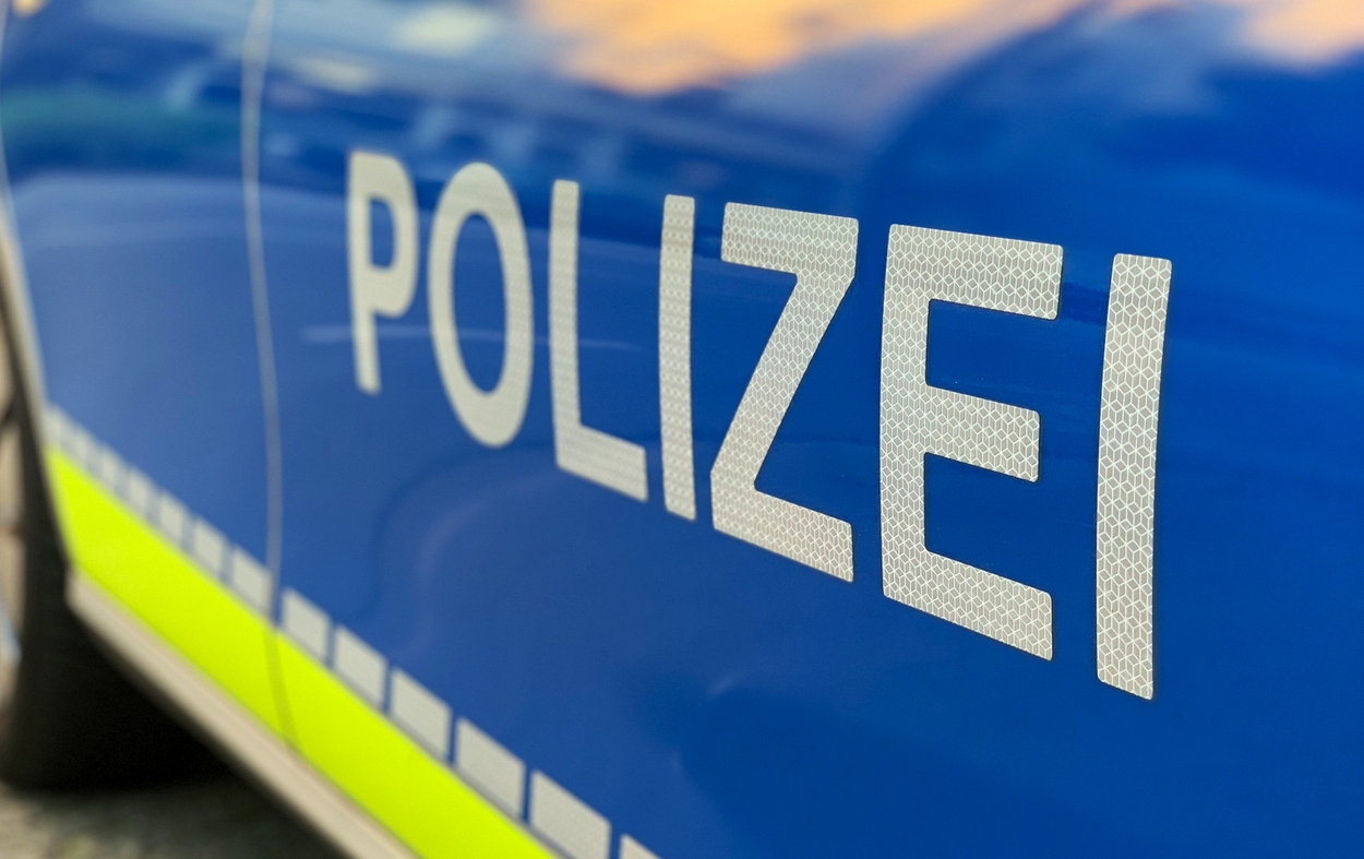 Deutsche Polizei vermutet rechtsextremes Motiv bei Armbrustangriff am Bahnhof – Joop