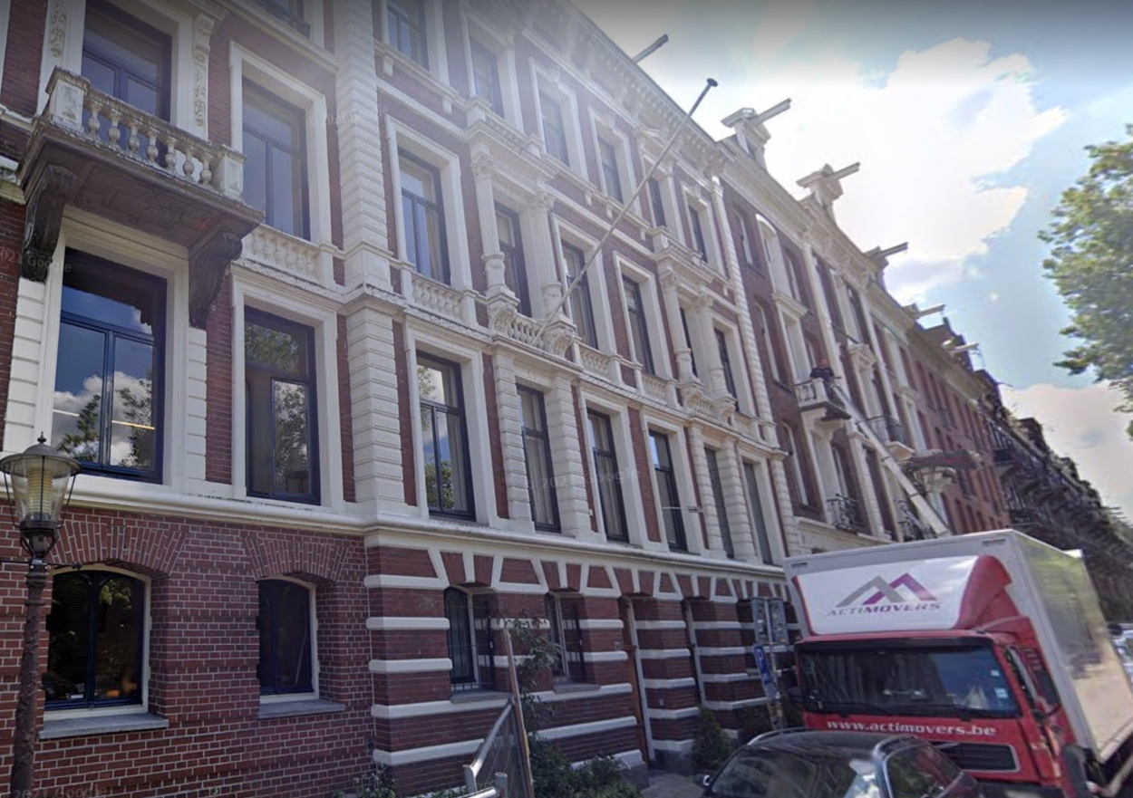 Afbeelding van Krakers mogen van rechter in pand van Russische oligarch in Amsterdam blijven