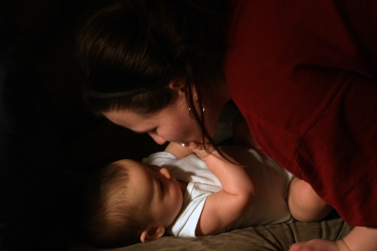 La maternità è forzata, più bambini “contro la popolazione” in Italia – Joop