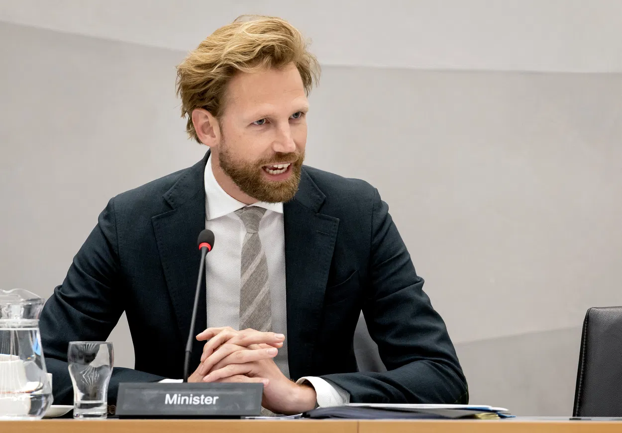 Driftkikker Dennis Wiersma Opgestapt Als Minister - Joop - BNNVARA