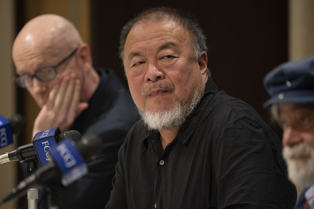 Chinese Dissident Ai Weiwei’s Exhibition Cancelled Over Israel-Palestine Tweet