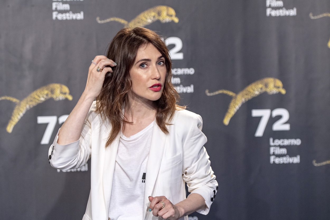 Carice van Houten calls on Rabobank CEO to end disastrous climate policy – Joop