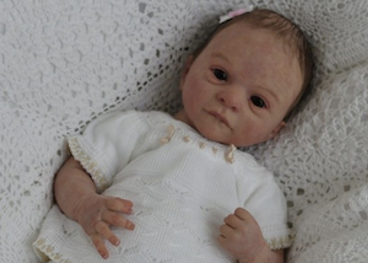 Herziening Uil Betrouwbaar Reborn; levensechte poppen voor babyjunkies - Joop - BNNVARA