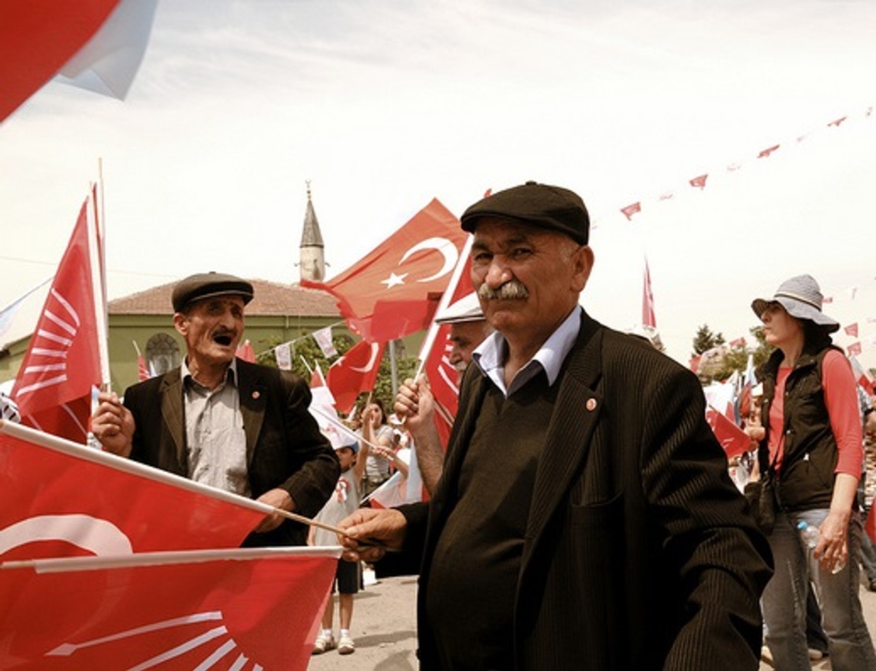 Afbeelding van Erdogan nerveus, oppositie hoopvol voor verkiezingen van zondag