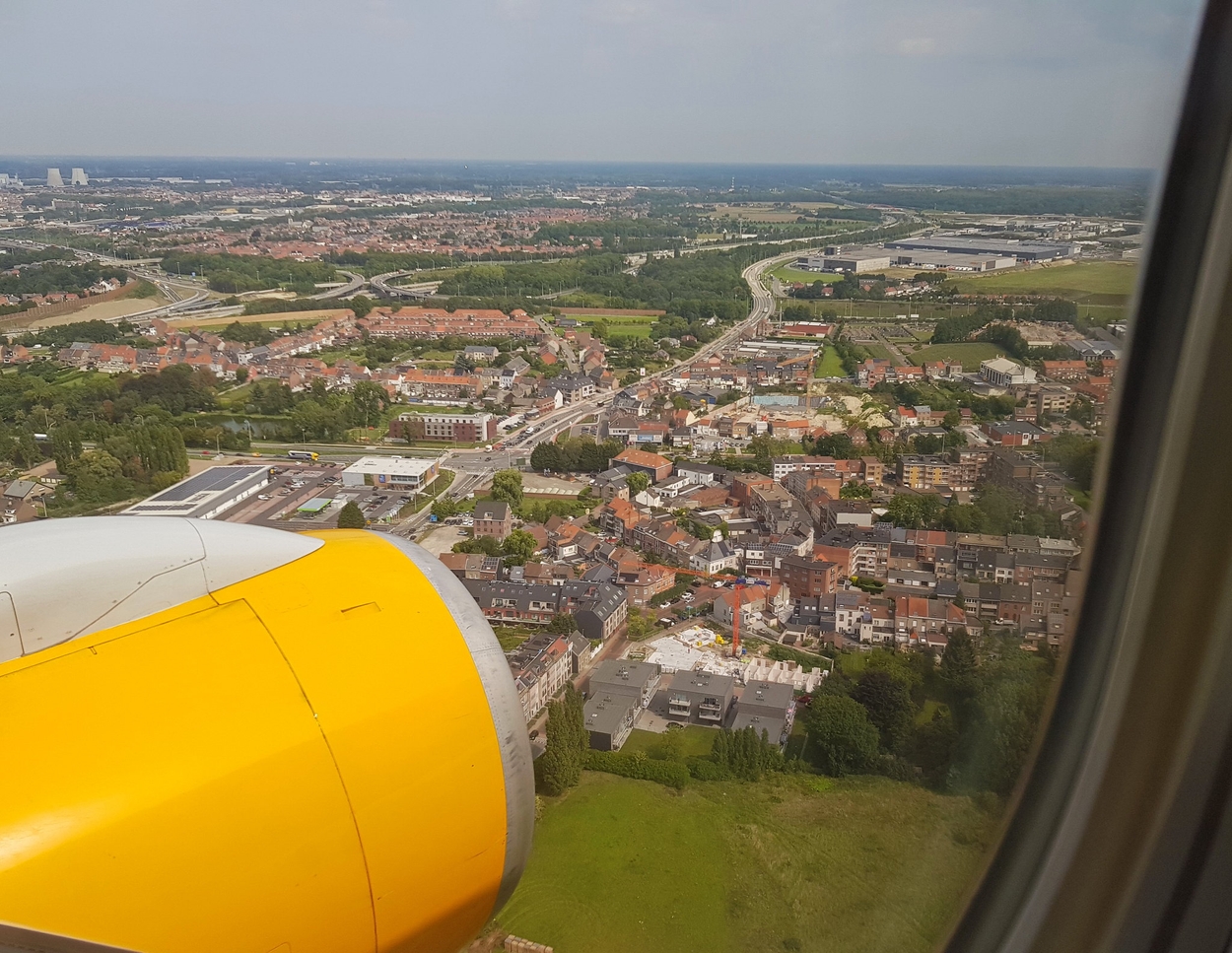 Afbeelding van Vlaamse regering verbiedt ambtenaren korte vliegreizen te boeken
