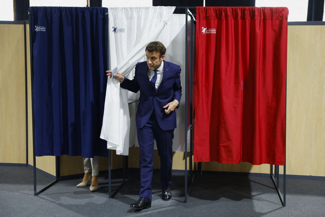 Afbeelding van Macron verslaat Kremlin-kandidaat en blijft president van Frankrijk