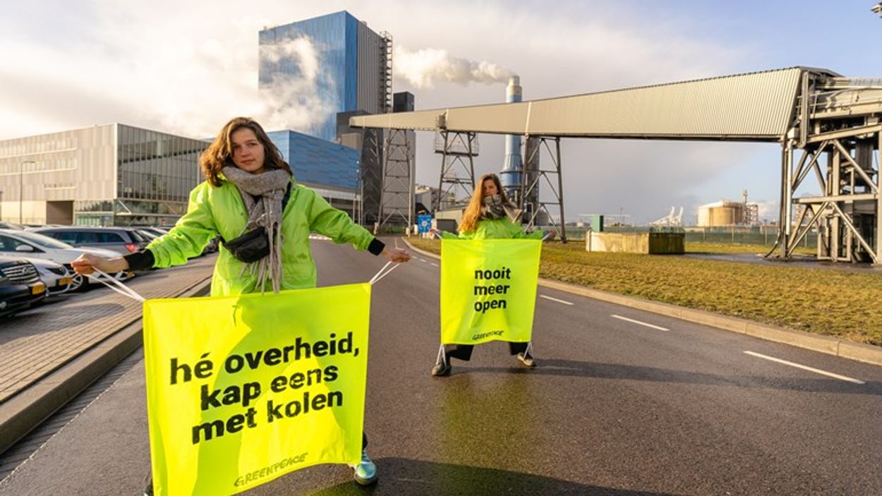 Afbeelding van Kolencentrale Rotterdam weer open, Greenpeace protesteert