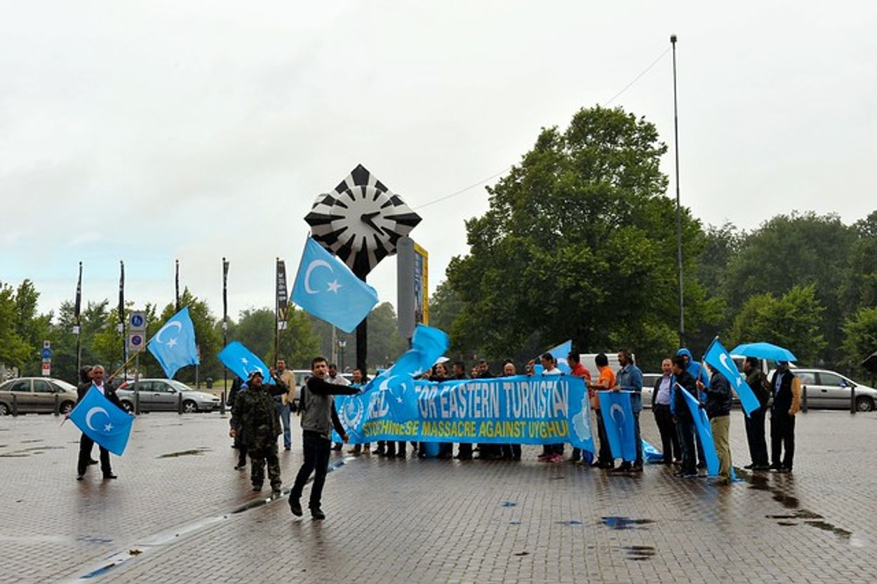 Afbeelding van Hoe de lange arm van Beijing ook Oeigoeren in Nederland bedreigt