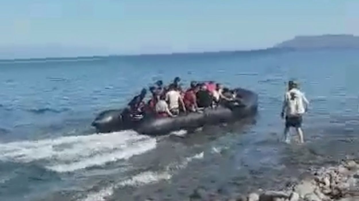 Afbeelding van Meer dan 240 vluchtelingen arriveren op Lesbos