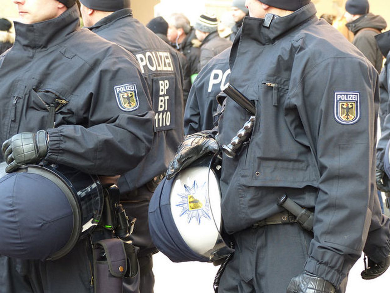 Afbeelding van 'Politie Duitsland verijdelt aanslag op joden en asielzoekers door rechtsextremisten'