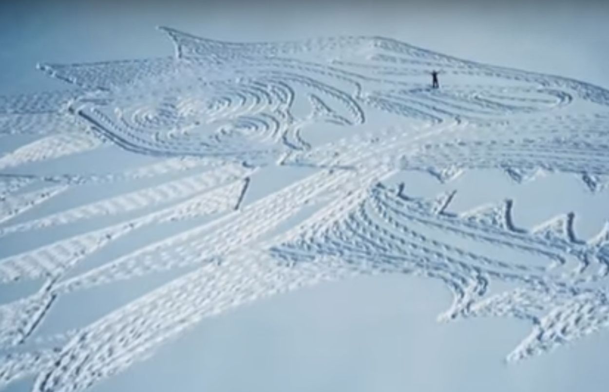 Afbeelding van Kunstenaar trapt Game of Thrones in de sneeuw