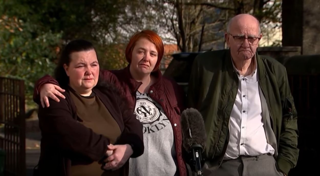 Afbeelding van Complottrollen belagen gezin dat drie leden verloor aan Covid-19