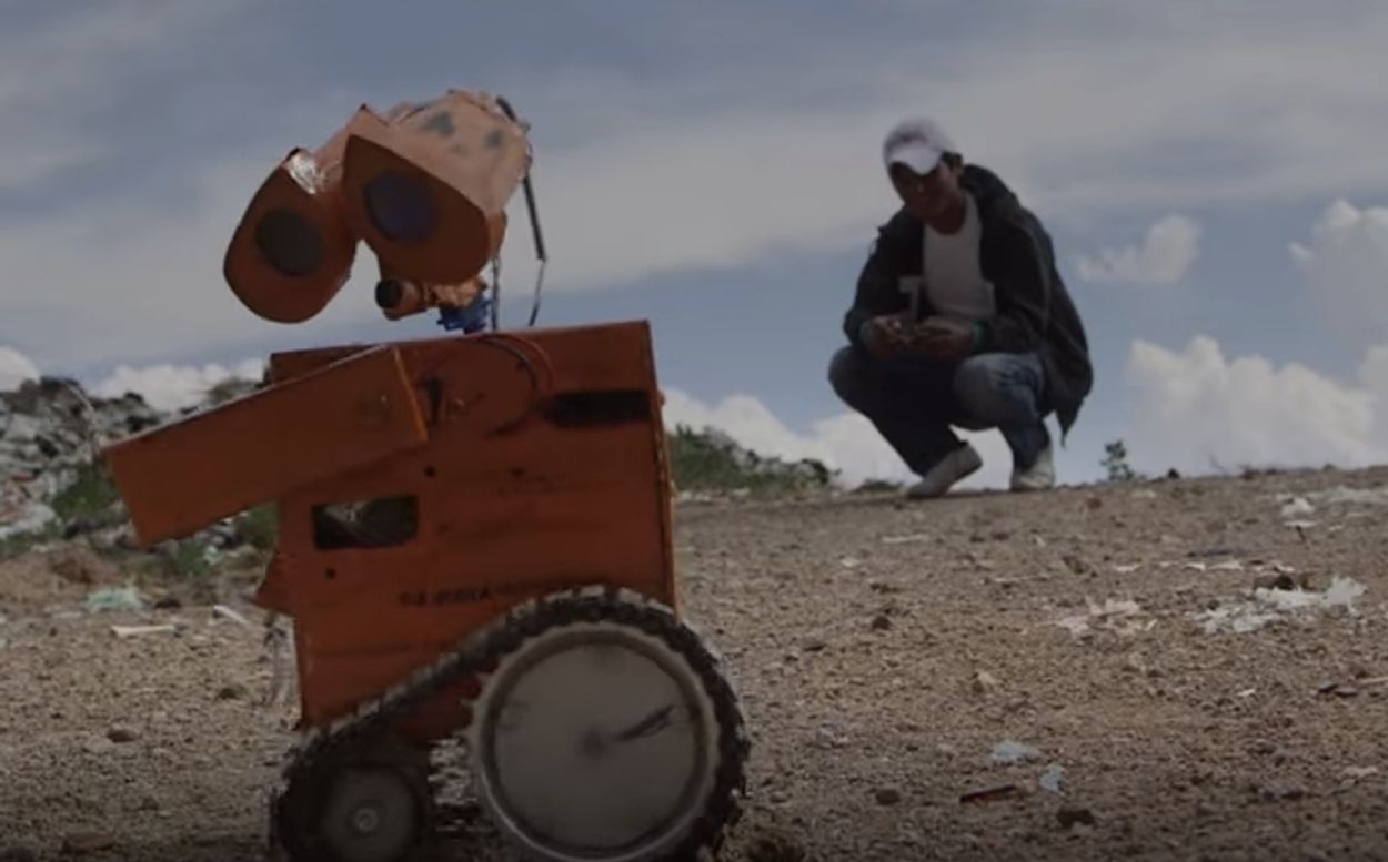 Afbeelding van Boliviaanse tiener verandert afval in werkende robots