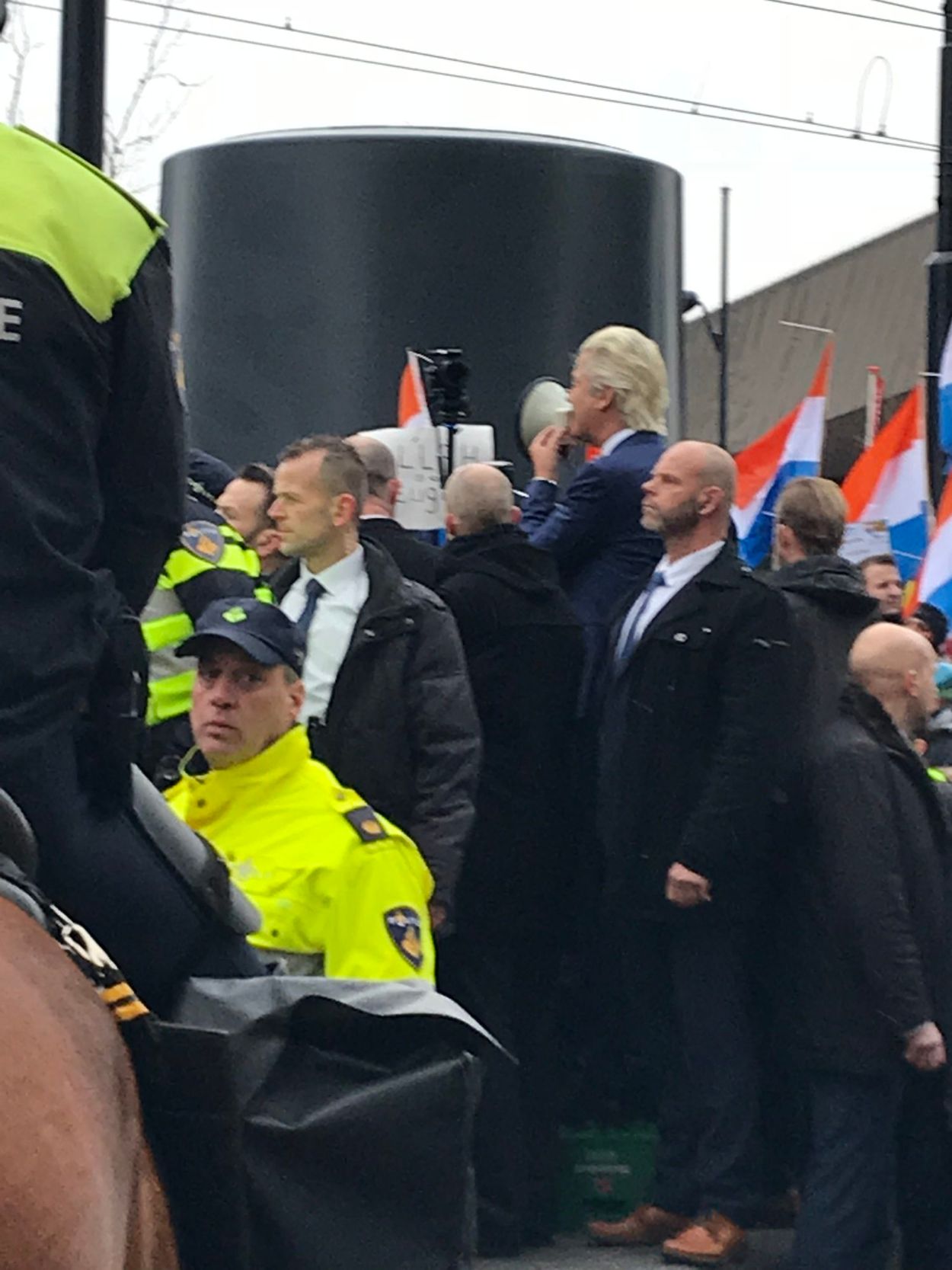 Afbeelding van De lachwekkend pijnlijke vertoning van Wilders in Rotterdam
