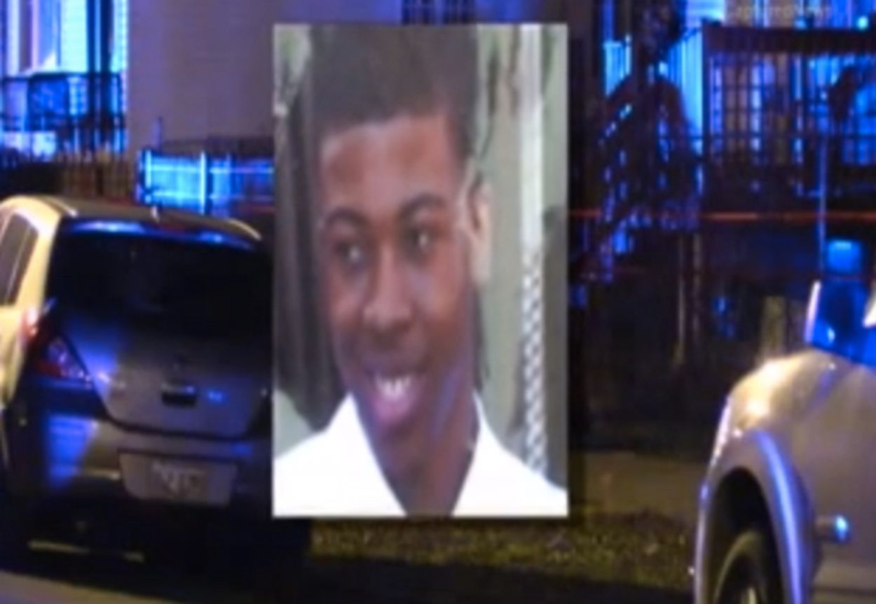 Afbeelding van Agent VS schiet zwarte tiener dood, klaagt familie aan vanwege 'trauma'