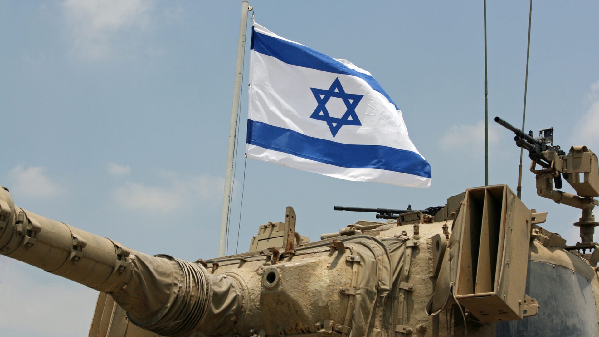 israelische-tank-lupovich-istockphoto-1536x1024