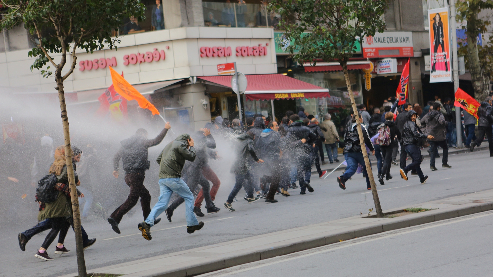 TURKEY-SECURITY/NEWSPAPER-PROTESTS