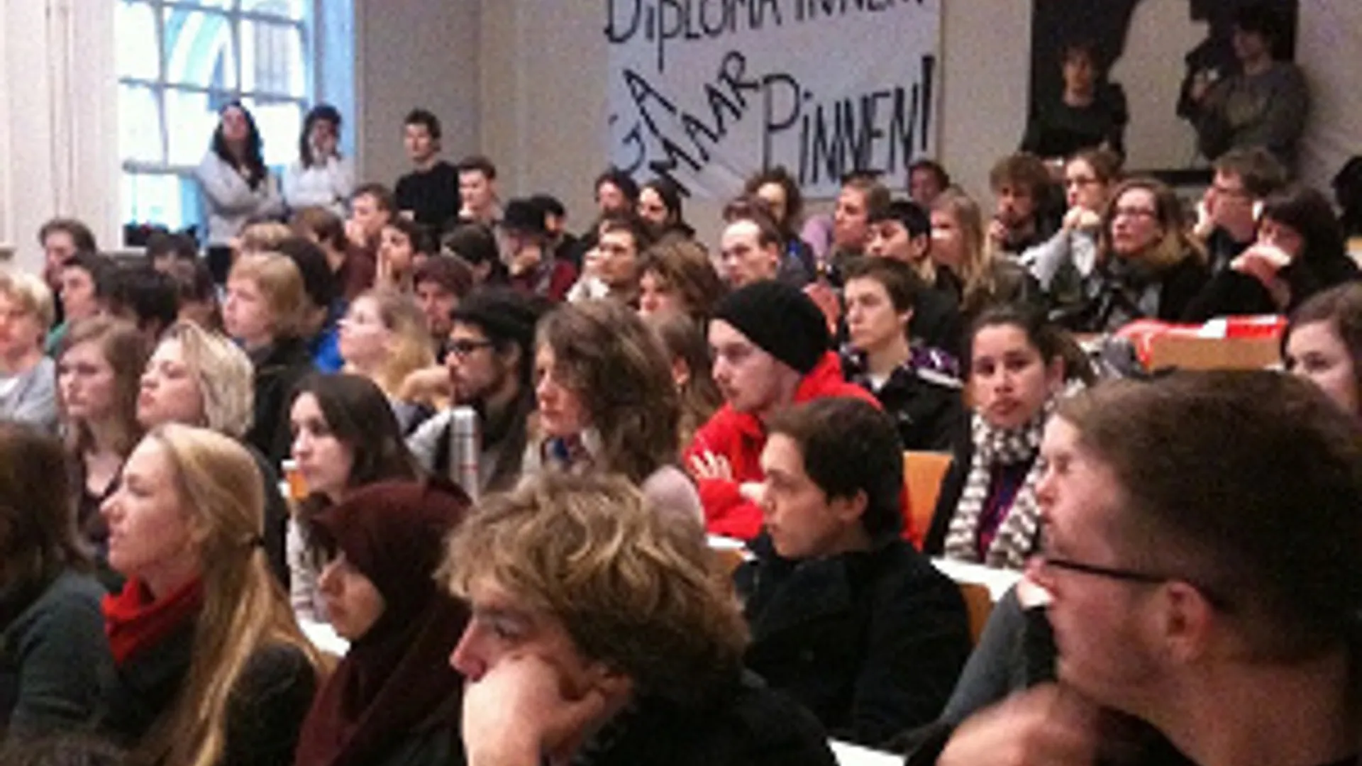 Flickr_studentenprotest_LodyTrepels_300