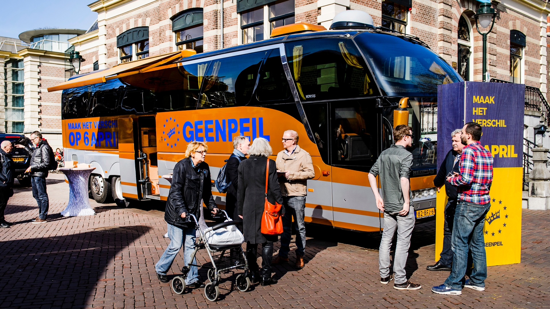 GeenPeil start landelijke bustour in Hilversum