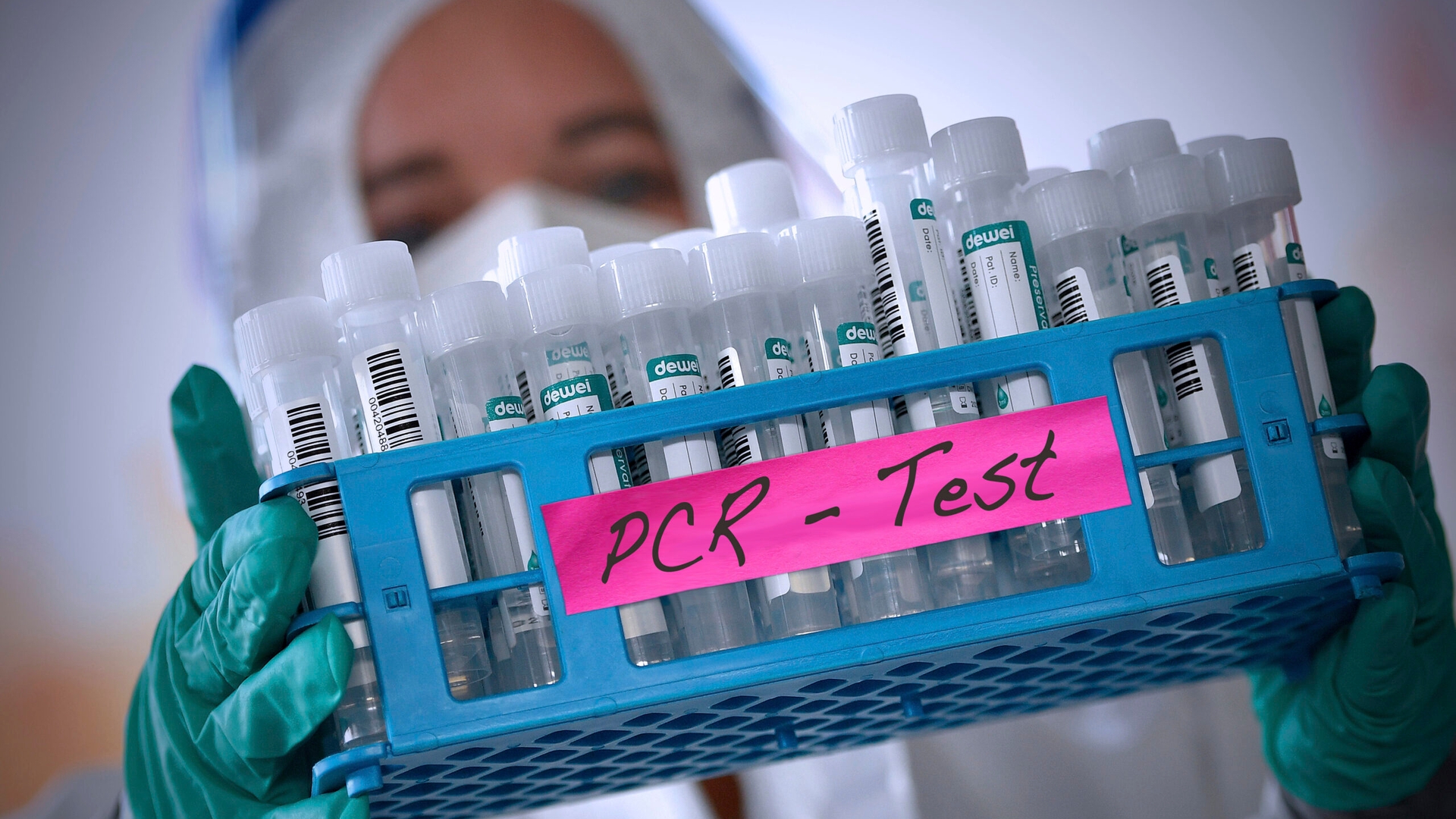 Topic image, symbolic photo: PCR tests should be prioritized!.