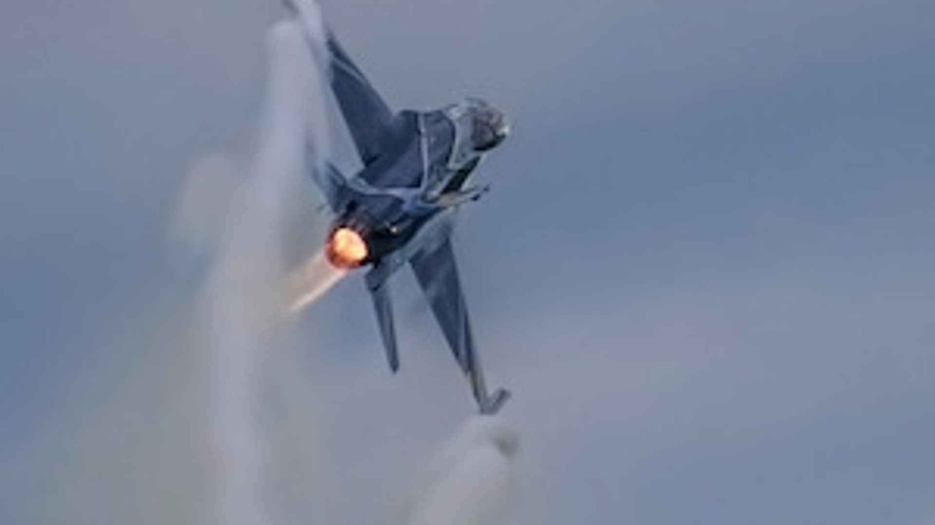 F16_300.jpg