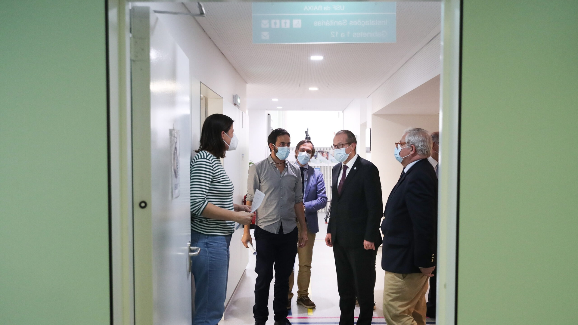 Hans Kluge visit to a family health unit in Lisbon