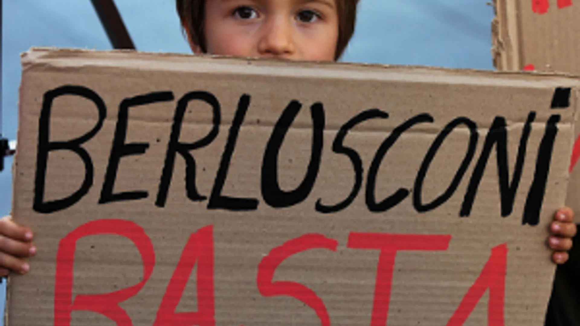 ANP-anti-Berlusconi_protest300.jpg