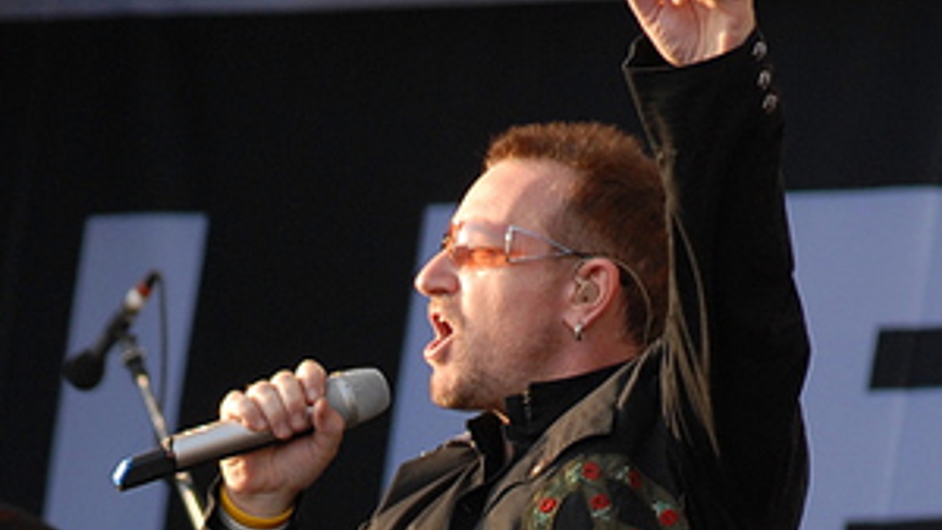 Bono_300.jpg