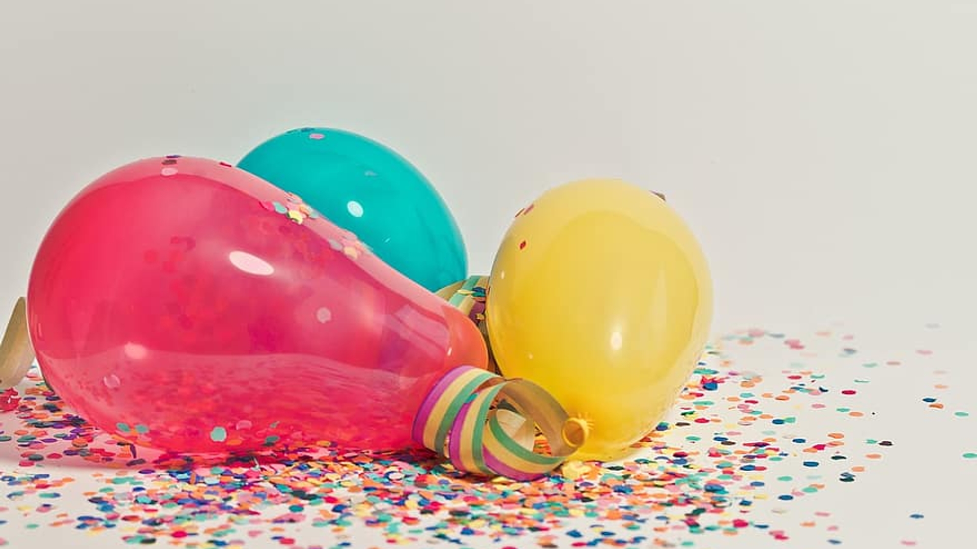 carnival-color-desktop-background-people-paper-brabant-party-garlands-confetti