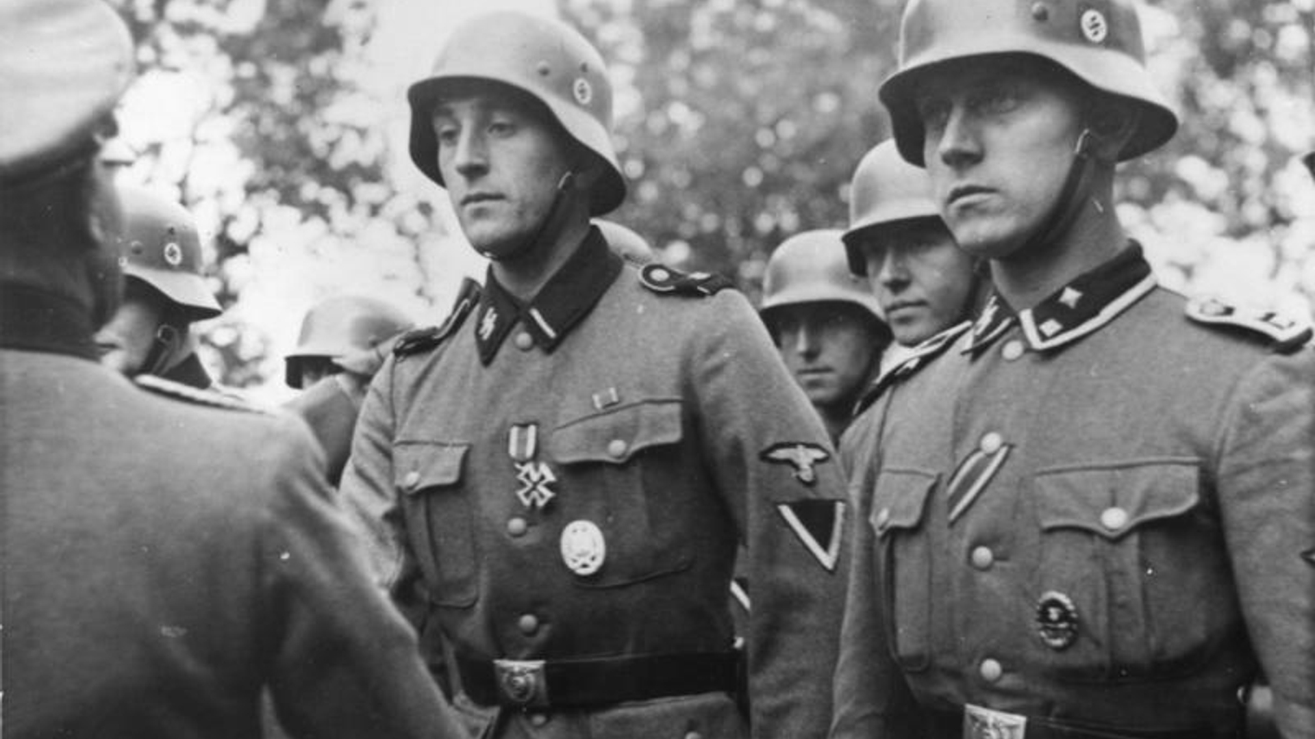 Frankreich, Ordensverleihung an Waffen-SS