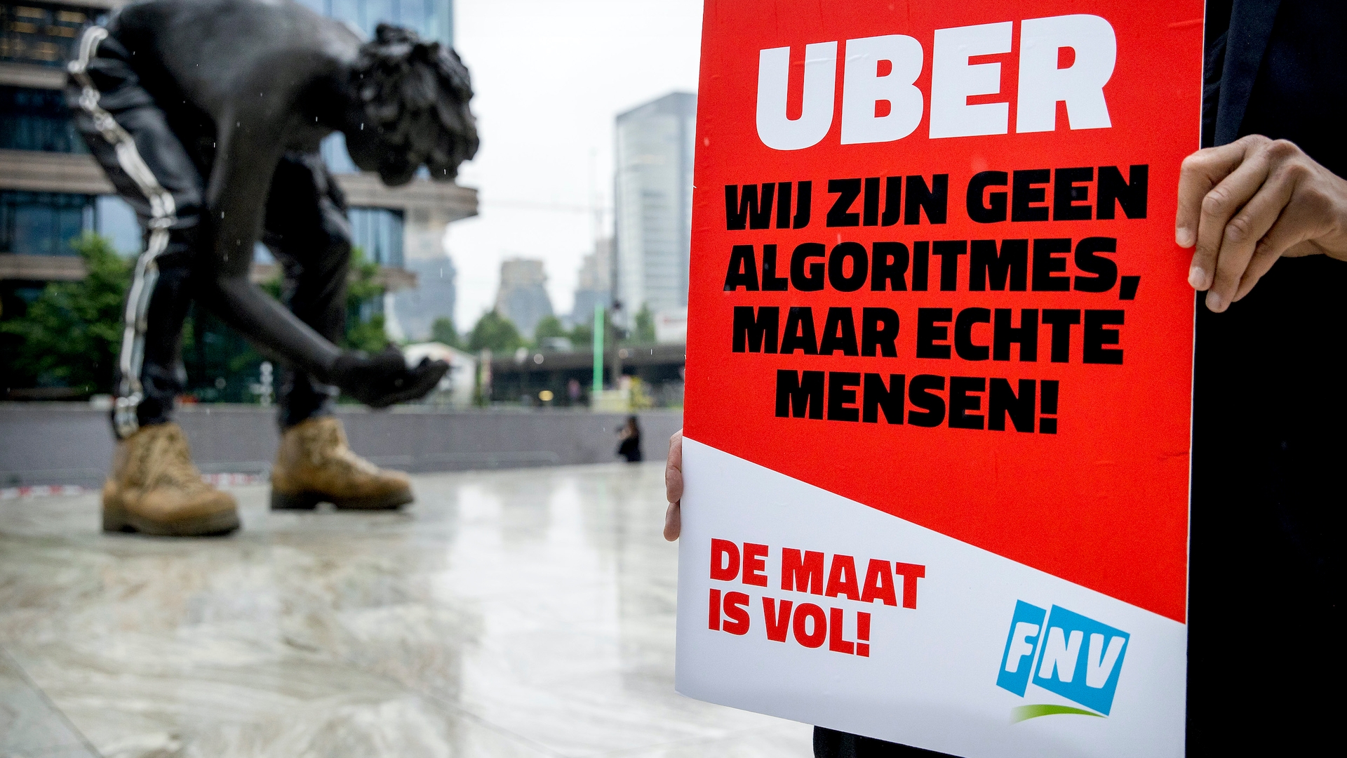 Uber en FNV tegenover elkaar over rechten chauffeurs