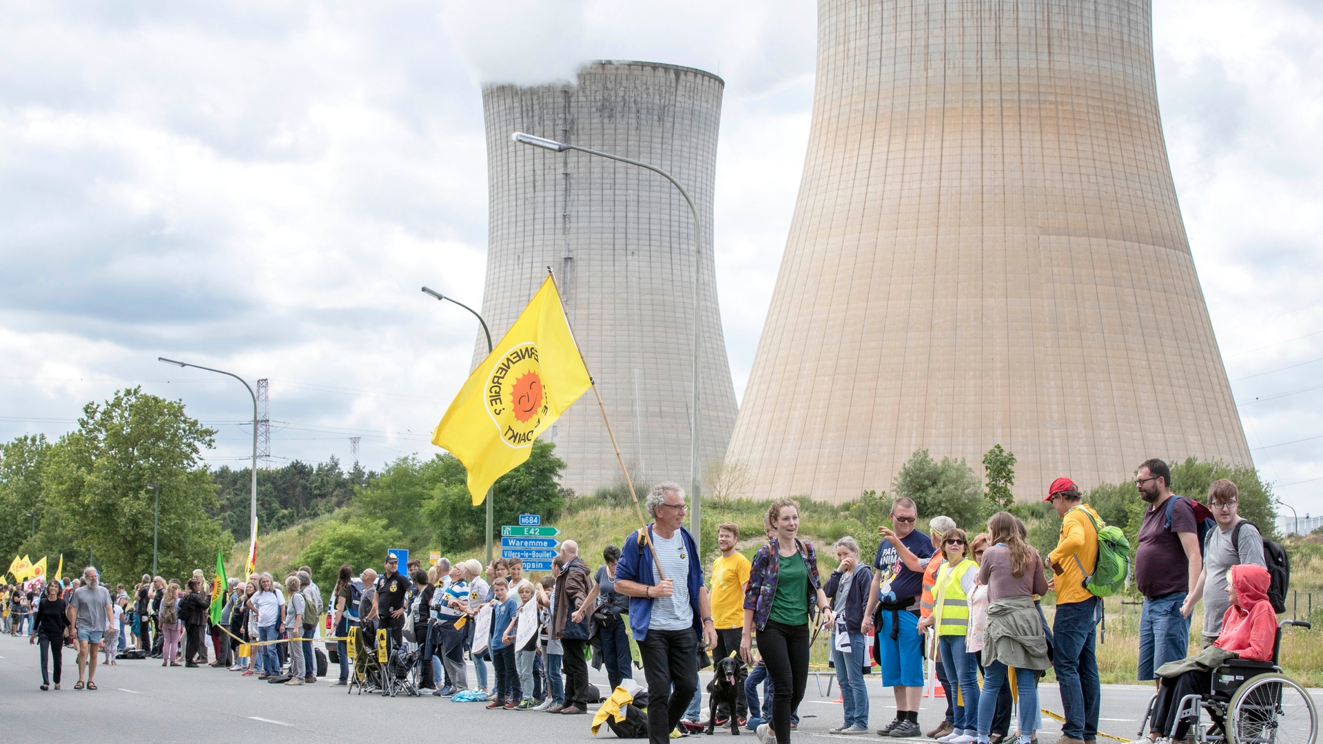 Hand in hand voor sluiting kerncentrale Tihange