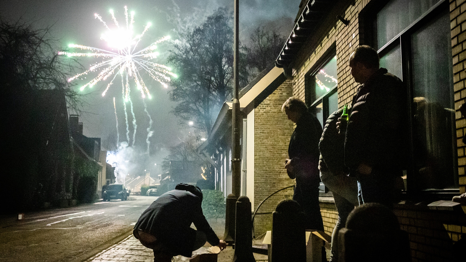 Ondanks vuurwerkverbod knallend nieuwjaar in