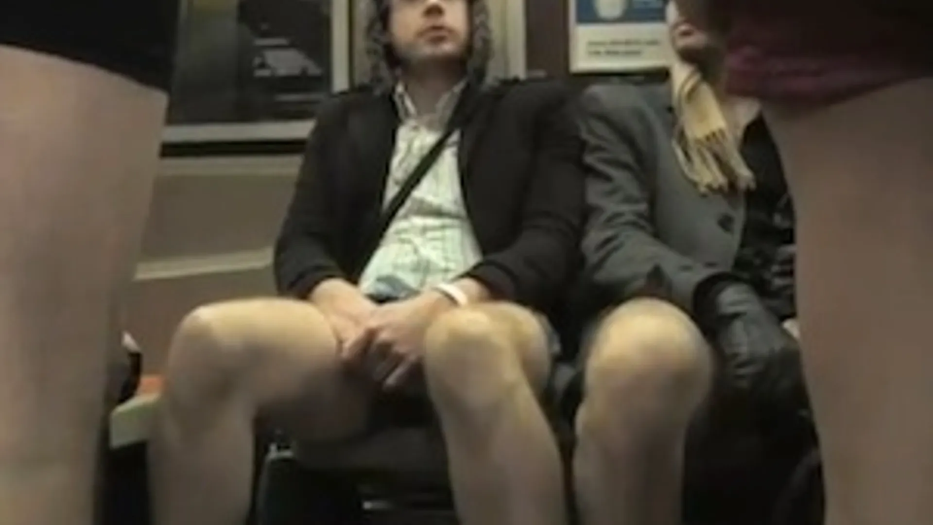 nopants_300_01.jpg