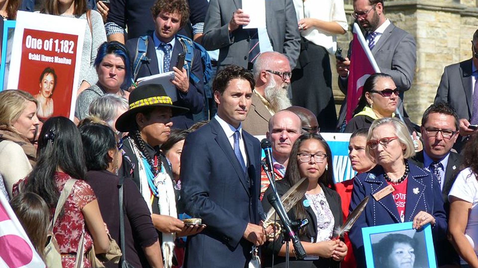 Justin_Trudeau_speech_on_missing_and_murdered_indigenous_women_–_Ottawa,_October_2016