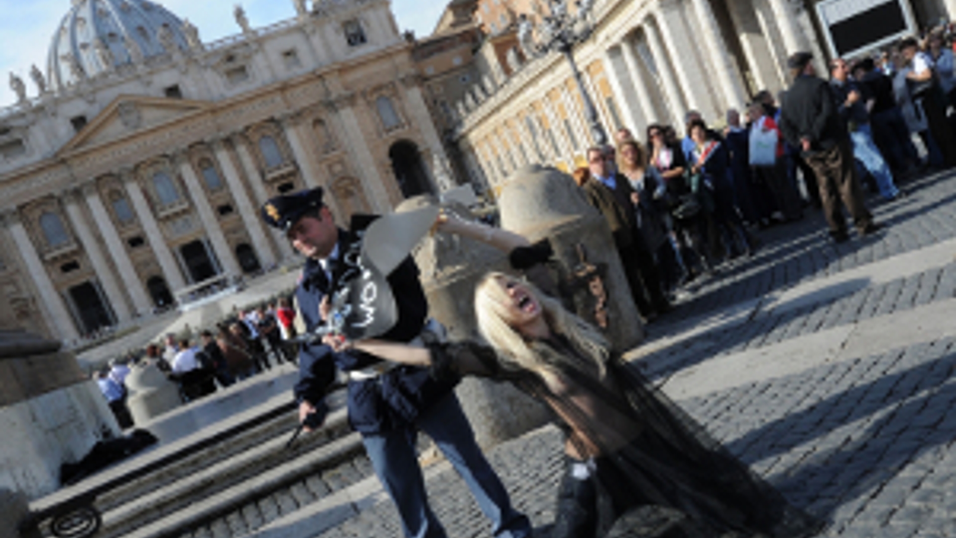 ANP-FEMEN_Vaticaan300.jpg