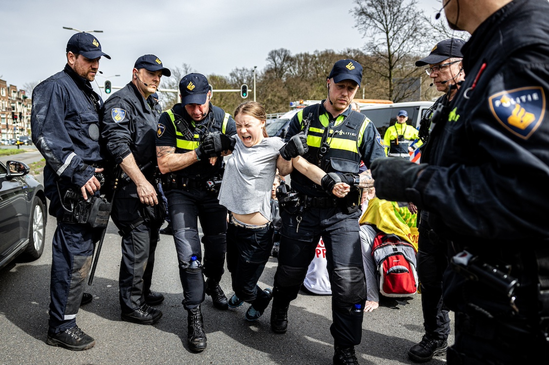 Afbeelding van Greta Thunberg - opnieuw - opgepakt bij klimaatblokkade in Den Haag