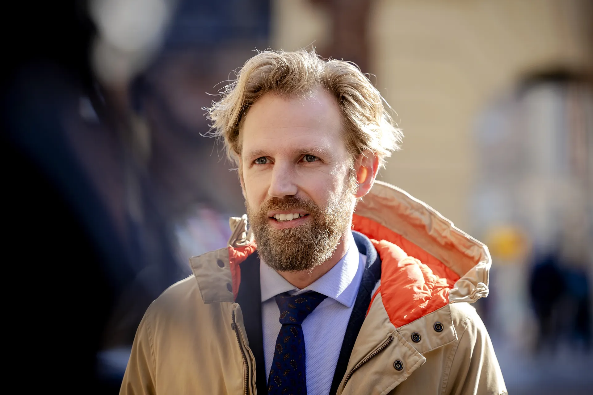 Afbeelding van VVD-minister Wiersma jaagt ambtenaren weg met grensoverschrijdend gedrag