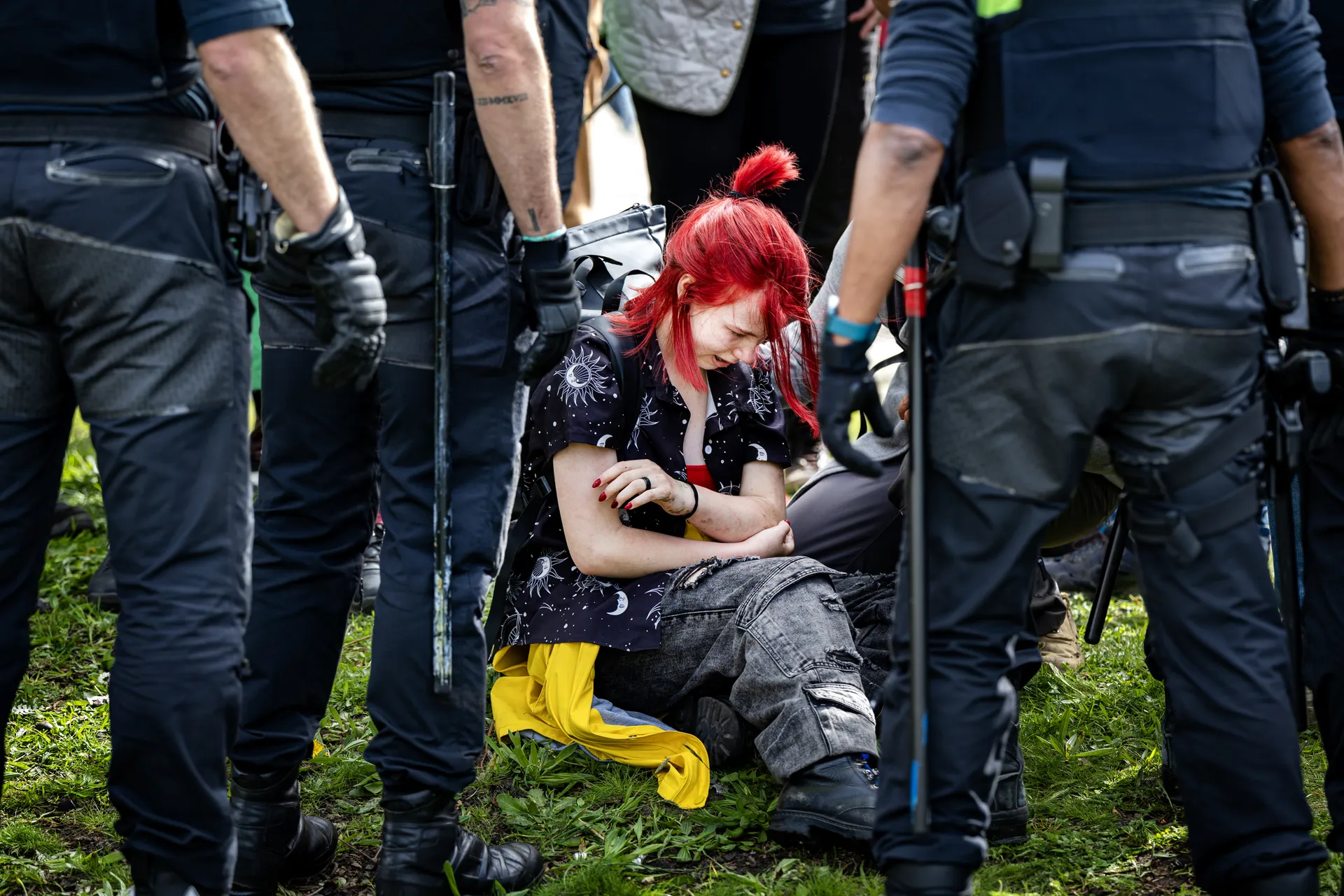 XR-demonstranten doen aangifte van mishandeling door politie - Joop 